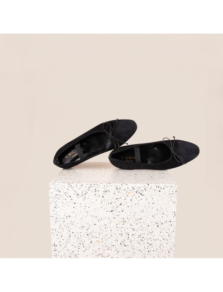 Best-Selling Como Strap - Black Suede Immediate Availability