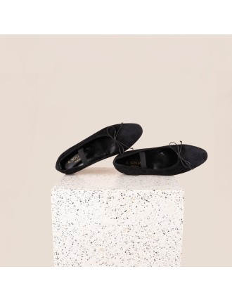 Best-Selling Como Strap - Black Suede Immediate Availability